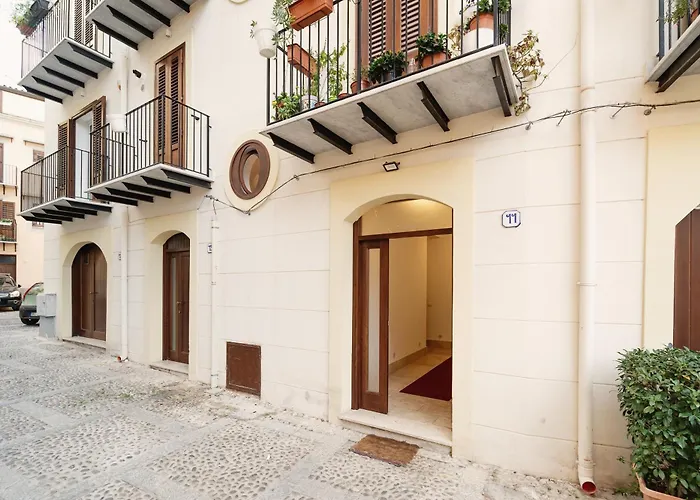 Tarzana 11 - Cala Di Palermo