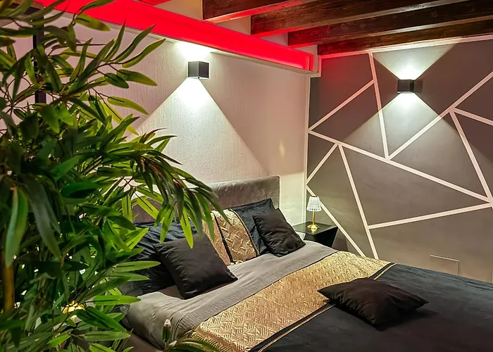 Rouge Romantic Jacuzzi Suite Centro